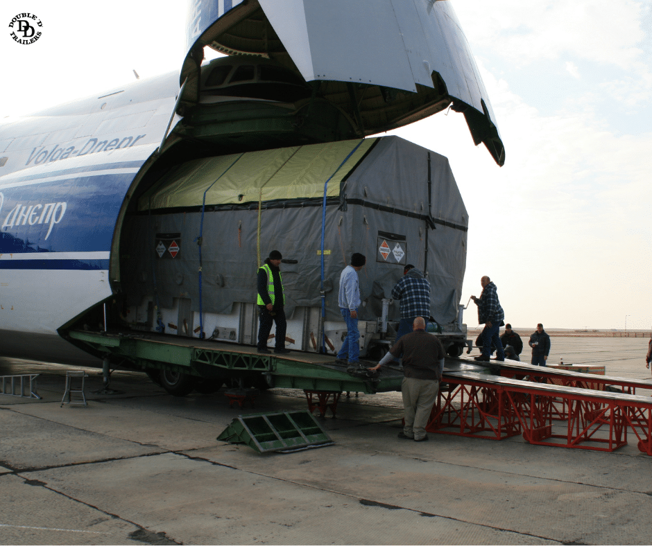 Racehorses can be transported by airplanes. 